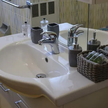 Διαμέρισμα - Vicino Al Centro - Free Parking & Wi-fi *