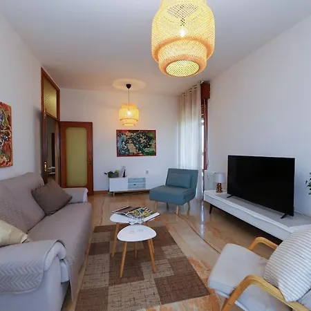 - Vicino Al Centro - Free Parking & Wi-fi Modena