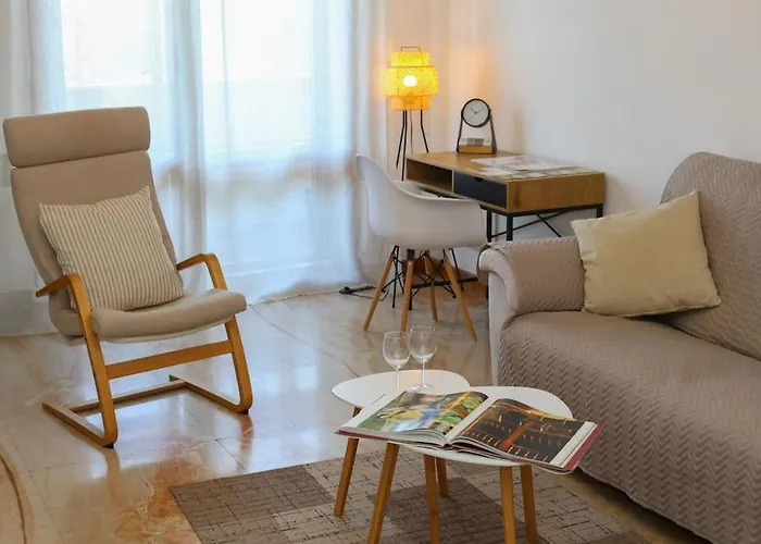 Apartament - Vicino Al Centro - Free Parking & Wi-fi Modena