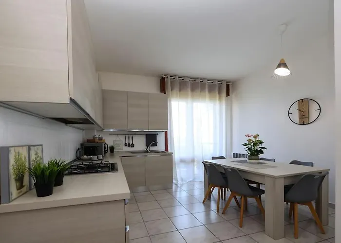 - Vicino Al Centro - Free Parking & Wi-fi